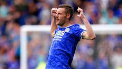 22 May 2022, United Kingdom, Leicester: Leicester City&#039;s Jamie Vardy celebrates scoring his side&#039;s second goal during the English Premier League soccer match between Leicester City and Southampton at King Power Stadium. Photo: Mike Egerton/PA Wi
