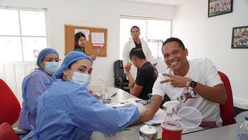 Carlos Bacca presenta exámenes médico en Junior