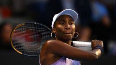 AUCKLAND, NEW ZEALAND - JANUARY 02: Venus Williams of USA plays a forehand during her first round match against Katie Volynets of USA during day one of the 2023 ASB Classic Women's at the ASB Tennis Arena on January 02, 2023 in Auckland, New Zealand. (Photo by Hannah Peters/Getty Images)