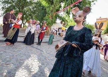 El Festival Medieval de Hita (Guadalajara) es el evento de temática medieval más antiguo de España y está declarado Fiesta de Interés Turístico Nacional. Toda la escenificación gira en torno al Libro de buen amor del Arcipreste de Hita y a la Edad Media.
