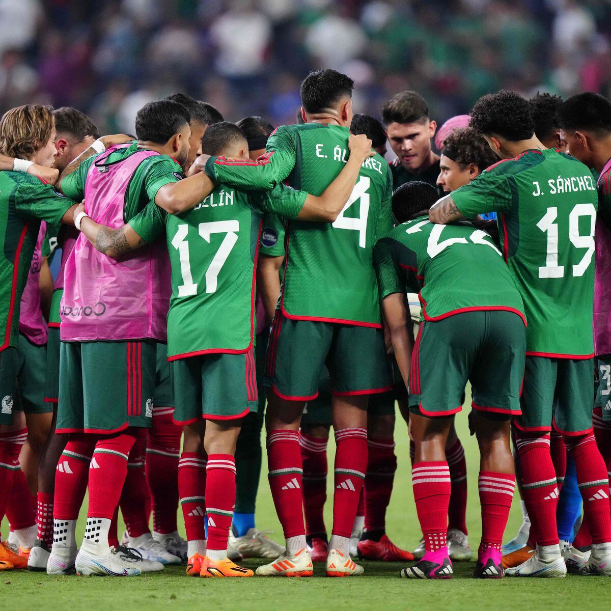 Players of National team of Mexico U 17 celebrate their
