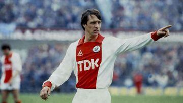 Cruyff llegó a los 35 en 1982, en aquella época militaba para el Ajax antes de retirarse en 1984 con el Feyenoord.