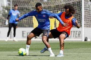 Marcelo, junto a Rodrygo, en el entrenamiento de este jueves del Madrid.