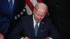El presidente Joe Biden ha firmado la Ley de Reducción de la Inflación. Te explicamos en qué consiste este proyecto de $750 mil millones de dólares.