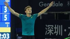 David Goffin of Belgium celebrates after defeating Alexandr Dolgopolov of Ukraine during their men&#039;s singles final match at the ATP Shenzhen Open tennis tournament in Shenzhen, southern China&#039;s Guangdong province on October 1, 2017. / AFP PHOTO 