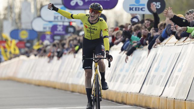 Jorgenson vence una accidentada A Través de Flandes que Van Aert abandona en ambulancia