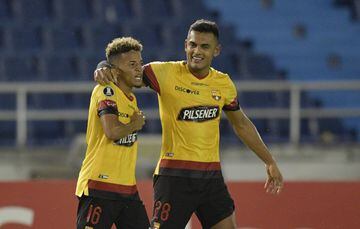 Junior de Barranquilla y Barcelona de Guayaquil se enfrentaron en el estadio Metropolitano por la penúltima fecha del Grupo A de la Copa Libertadores.