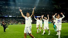 Soccer Football - Champions League - Semi Final - Second Leg - Real Madrid v Manchester City - Santiago Bernabeu, Madrid, Spain - May 4, 2022 Real Madrid's Casemiro and teammates celebrate after the match REUTERS/Isabel Infantes