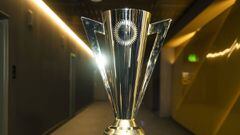 La Copa Oro cambi&oacute; la composici&oacute;n y estructura de su trofeo en 2013, cuando la Concacaf decidi&oacute; renovar su imagen. Este ha sido el &uacute;nico cambio en 28 a&ntilde;os.