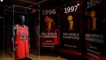 (FILES) In this file photo taken on September 06, 2022 Michael Jordan�s game-worn 1998 NBA Finals �The Last Dance� jersey, from game 1, is displayed during Sotheby�s �Invictus� sales, in New York City. - A jersey worn by basketball legend Michael Jordan during Game 1 of the 1998 NBA Finals, his last title victory, sold for a record $10.1 million on Septemver 15, 2022, Sotheby's said. (Photo by ANGELA WEISS / AFP)