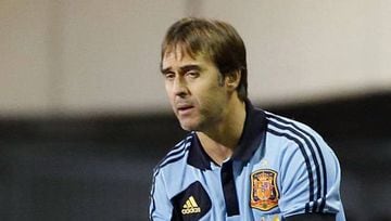 Julen Lopetegui pictured coaching Spain's Under-21s