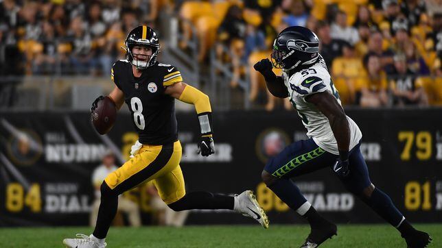 Kenny Pickett passes for 2 touchdowns as Pittsburgh Steelers top