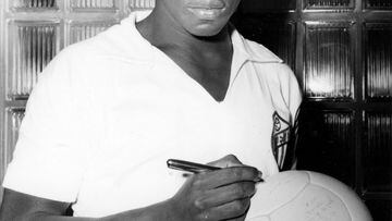 Pelé debutó con 15 años en un amistoso Santos-Corinthians de Santo André. Pero su debut oficial con el equipo Peixe fue ante el Cubatao en 1956.