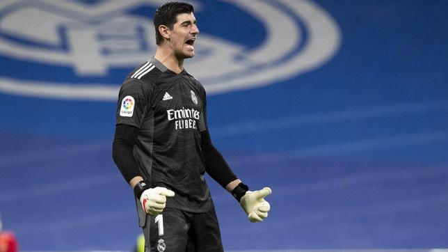 Real Madrid goalkeeper Thibaut Courtois injured: how long is he out for? What is the injury?