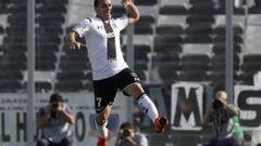 El jugador de Colo Colo Esteban Paredes, celebra su gol contra O&#039;Higgins durante el partido de primera divisi&oacute;n disputado en el Estadio Monumental de Santiago, Chile.