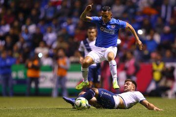 Tras su paso por la MLS con el Orlando City, el seleccionado peruano llegó con un buen cartel a la Liga MX con el Cruz Azul. 