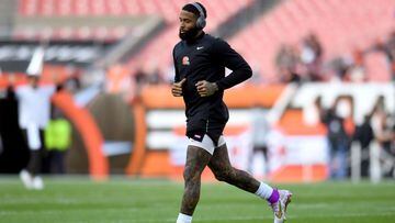 CLEVELAND, OHIO - OCTOBER 31: Odell Beckham Jr. #13 of the Cleveland Browns warms up before a game against the Pittsburgh Steelers at FirstEnergy Stadium on October 31, 2021 in Cleveland, Ohio.   Nick Cammett/Getty Images/AFP == FOR NEWSPAPERS, INTERNET,