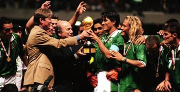 México fue elegido para la cuarta versión de la Copa FIFA Confederaciones. El Tricolor dirigido por Manuel Lapuente superó la fase de grupos sin problemas. En semifinales vencieron al rival de la zona, Estados Unidos. La final fue contra Brasil que venía de ser subcampeona del mundo. El partido estuvo lleno de goles, México de la mano de Zepeda, Abundis y Cuauhtémoc Blanco, consiguieron el logró más importante para el fútbol mexicano en ese entonces.