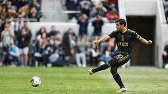 El delantero mexicano podría romper el empate que tiene con Zlatan Ibrahimovic como los máximos anotadores en la historia del Clásico entre LAFC y LA Galaxy.