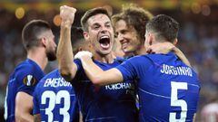 2021 Champions League final: Chelsea's César Azpilicueta talks to AS