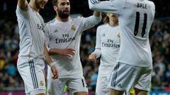 Bale celebra su gol con Benzema y Carvajal.