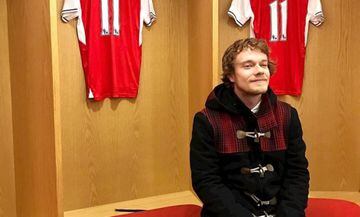 Alfie Allen, who plays Theon Greyjoy, is a proud Arsenal fan.