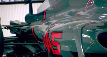 El nuevo VF-17 que conducirán los pilotos Romain Grosjean y Kevin Magnussen.