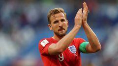 SAMARA, RUSSIA - JULY 07:  Harry Kane of England applauds the fans following his sides victory in the 2018 FIFA World Cup Russia Quarter Final match between Sweden and England at Samara Arena on July 7, 2018 in Samara, Russia.  (Photo by Clive Rose/Getty Images)