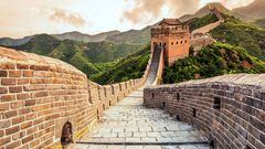 ¿Cuántos kilómetros tiene la Gran Muralla China, por qué se construyó y cuánto tardaron en hacerla?