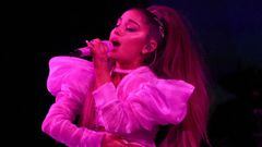 Ariana Grande se presenta en el escenario durante su &quot;Sweetener World Tour&quot; en el O2 Arena el 15 de octubre de 2019 en Londres, Inglaterra.