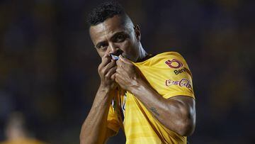 Rafael Carioca critic&oacute; a Pumas por jugar en CU al mediod&iacute;a