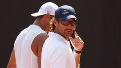 Carlos Moya, junto a Rafa Nadal, durante un entrenamiento en el Internazionali BNL D&#039;Italia, el Masters 1.000 de Roma de 2021.