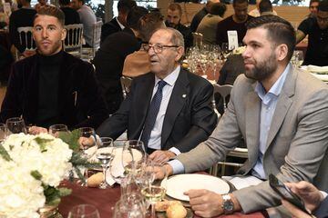 Real Madrid sat down for their traditional Christmas lunch at the Bernabéu today.

