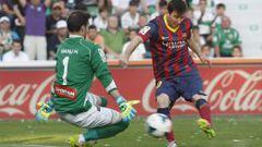 Messi, en la oportunidad m&aacute;s clara del partido ante Manu Herrera.