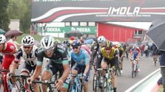 Imagen de la 12&ordf; etapa del Giro de Italia 2018 en el circuito de Imola.