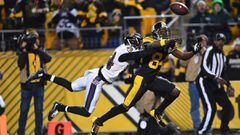 PITTSBURGH, PA - DECEMBER 25: Antonio Brown #84 of the Pittsburgh Steelers cannot make a catch while being defended by Shareece Wright #24 of the Baltimore Ravens in the second half during the game at Heinz Field on December 25, 2016 in Pittsburgh, Pennsylvania.   Joe Sargent/Getty Images/AFP == FOR NEWSPAPERS, INTERNET, TELCOS &amp; TELEVISION USE ONLY ==