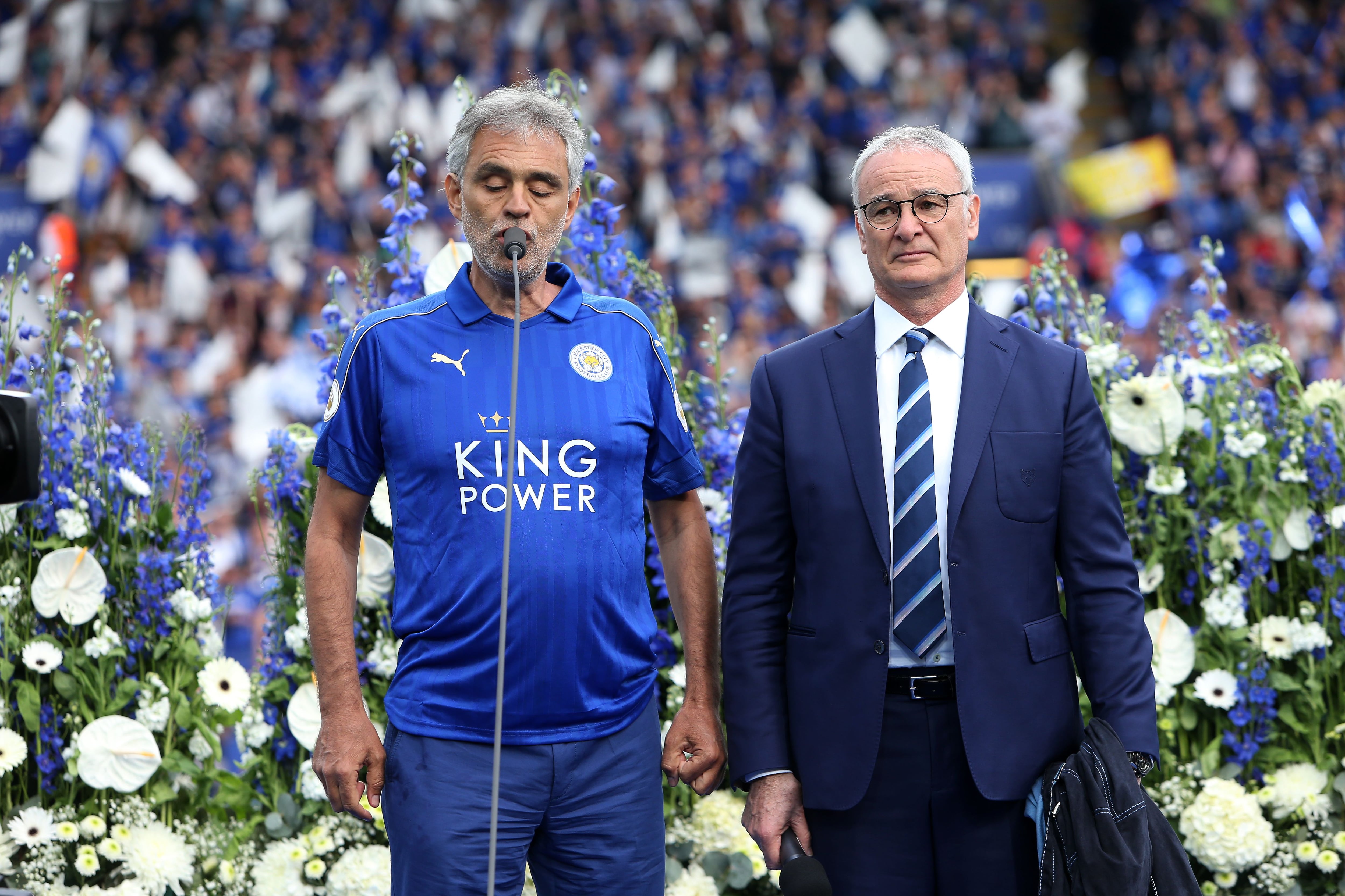 Una estrella del Festival de Viña 2024 emocionó al fútbol mundial: el emotivo vínculo entre Andrea Bocelli y el Leicester City