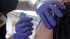 ARLINGTON, VIRGINIA - DECEMBER 16: (EDITORIAL USE ONLY) Frontline medical workers receive the Pfizer vaccine for COVID-19 at the Virginia Hospital Center on December 16, 2020 in Arlington, Virginia. More than 1,950 of the hospitalx92s employees will be va