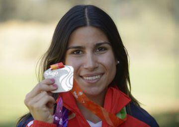 Francisca Crovetto: La capitana del Team Chile roba miradas.