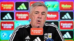Real Madrid's Italian coach Carlo Ancelotti holds a pess conference at the Ciudad Real Madrid training complex in Valdebebas, outskirts of Madrid, on December 29, 2022, on the eve of their Spanish League football match against Real Valladolid FC. (Photo by JAVIER SORIANO / AFP) (Photo by JAVIER SORIANO/AFP via Getty Images)