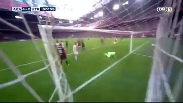 ¡Cabezazo y adentro! El gol de Lisandro Martínez en la goleada del Ajax al Utrecht