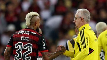 Flamengo se recupera con Vidal como bastión