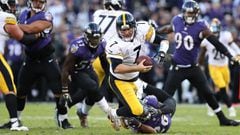 BALTIMORE, MD - NOVEMBER 6: Quarterback Ben Roethlisberger #7 of the Pittsburgh Steelers is sacked by cornerback Jerraud Powers in the fourth quarter at M&amp;T Bank Stadium on November 6, 2016 in Baltimore, Maryland.   Rob Carr/Getty Images/AFP == FOR NEWSPAPERS, INTERNET, TELCOS &amp; TELEVISION USE ONLY ==