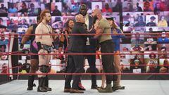 Sheamus, Keith Lee, AJ Styles, Braun Strowman y Matt Riddle discuten sobre el ring en Raw.