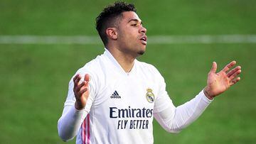 Real Madrid: Mariano Díaz set to miss derby with pelvic injury