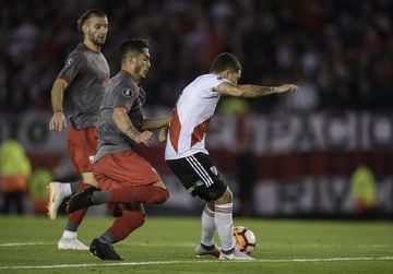 En los cuartos de final de la Copa Libertadores 2018, River estaba empatando 1-1 ante Independiente en el Monumental, resultado que lo sacaba del torneo. Pero el colombiano salió desde le banco y metió un golazo que levantó a toda la hinchada para remontar la serie.