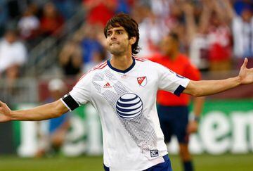 Ricardo Kaká portó el gafete de capitán contra el Tottenham 