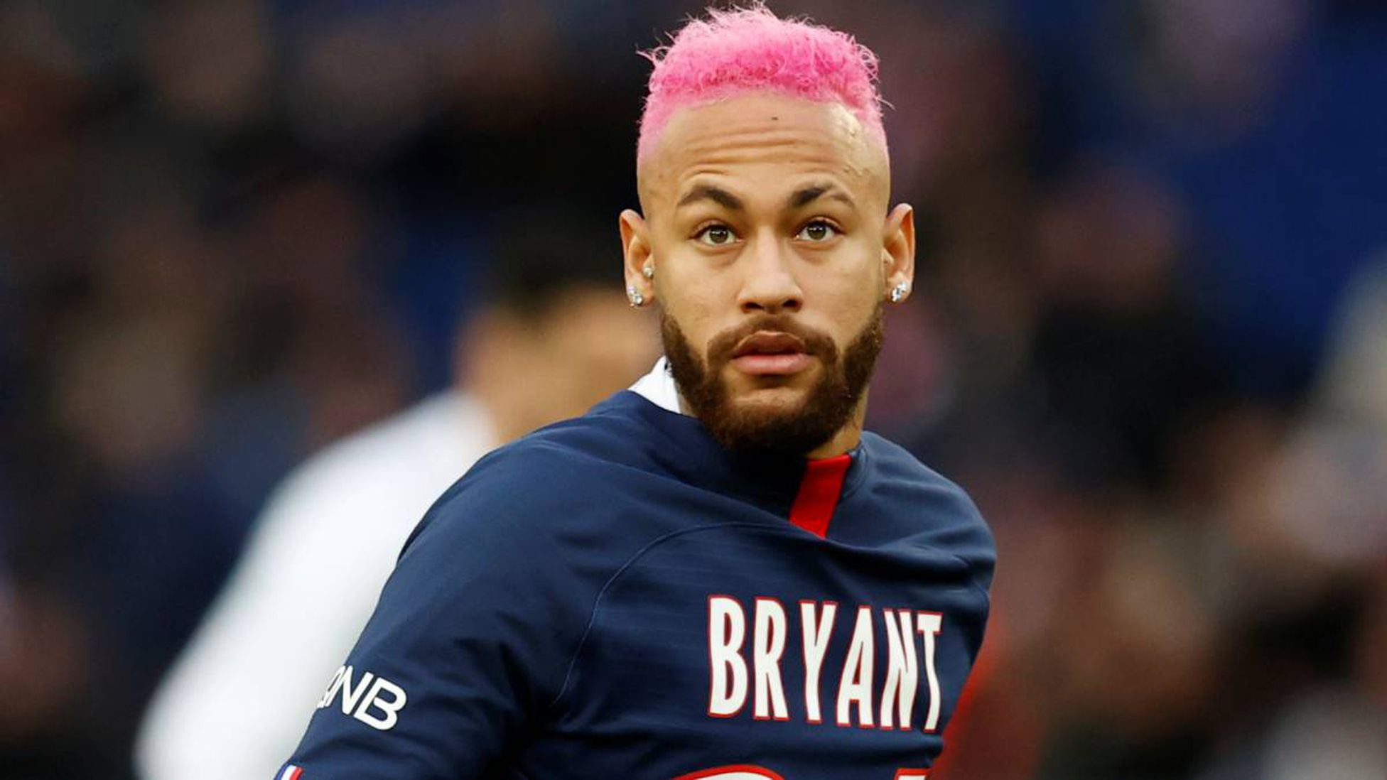 Neymar y su 'nuevo look' rosa chillón - AS.com