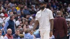 Already ruled out of Thursday&#039;s game, Lakers star LeBron James chose to head back to Los Angeles early, to begin rehabilitation of his injured ankle.