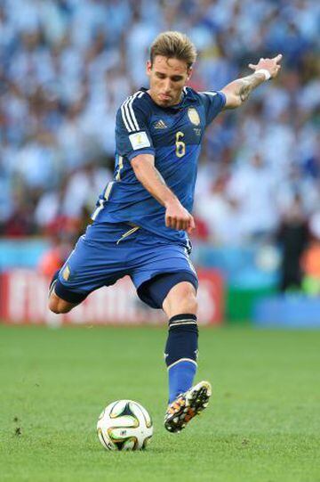 Lucas Biglia (Argentina). Jugó el Mundial de Finlandia 2003.